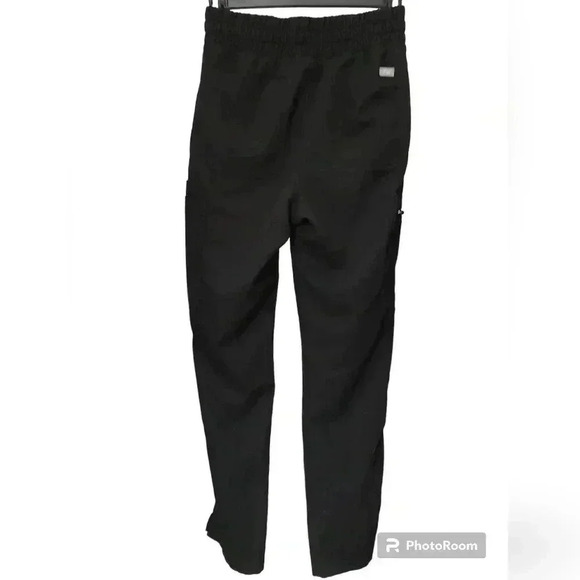 Figs black women's scrub set small - Picture 6 of 15